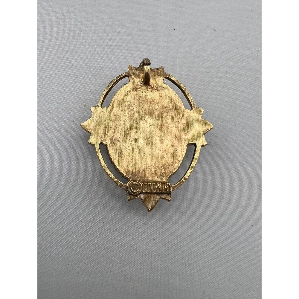 Vintage Sarah Coventry‎ Rose Marie Floral Cameo Pendant Gold Tone 1977